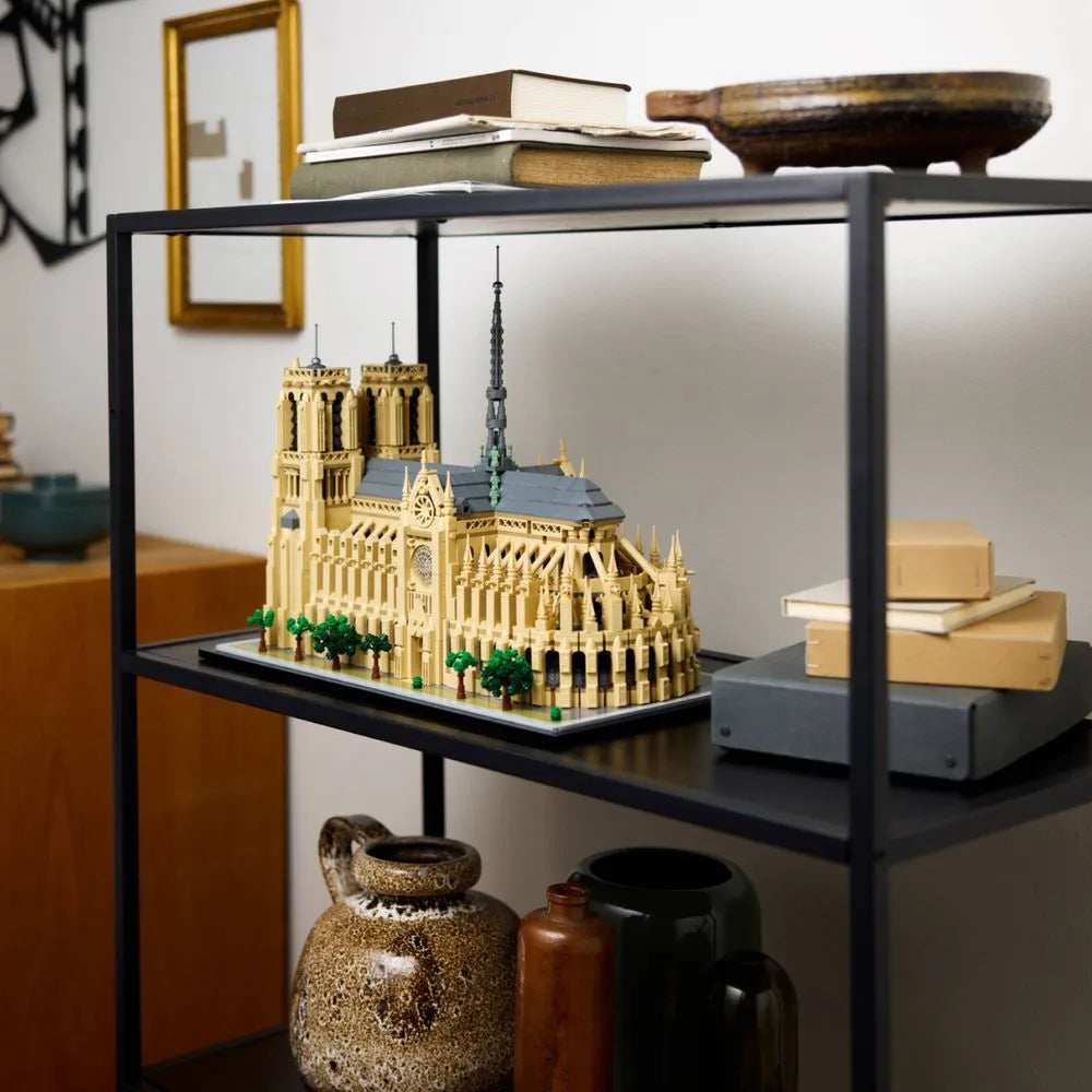 Notre-Dame Cathedral of Paris Building Set (4,383 Pieces)
