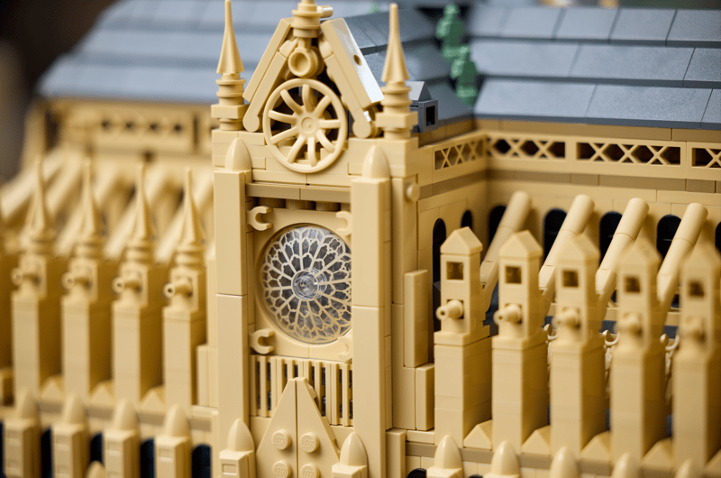 Notre-Dame Cathedral of Paris Building Set (4,383 Pieces)