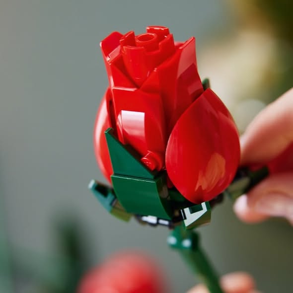 Rose Bouquet Building Set (822 Pieces)
