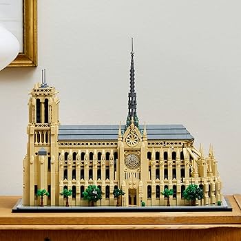 Notre-Dame Cathedral of Paris Building Set (4,383 Pieces)