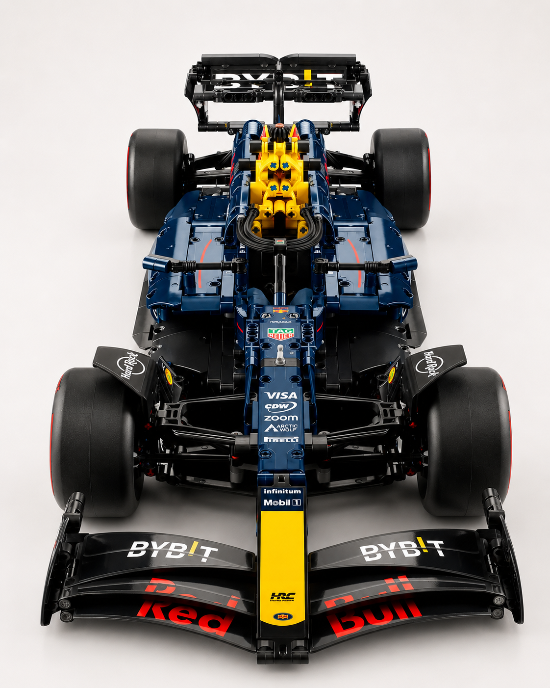 Oracle Red Bull Racing RB20 Formula 1 Car (1,639 Pieces)