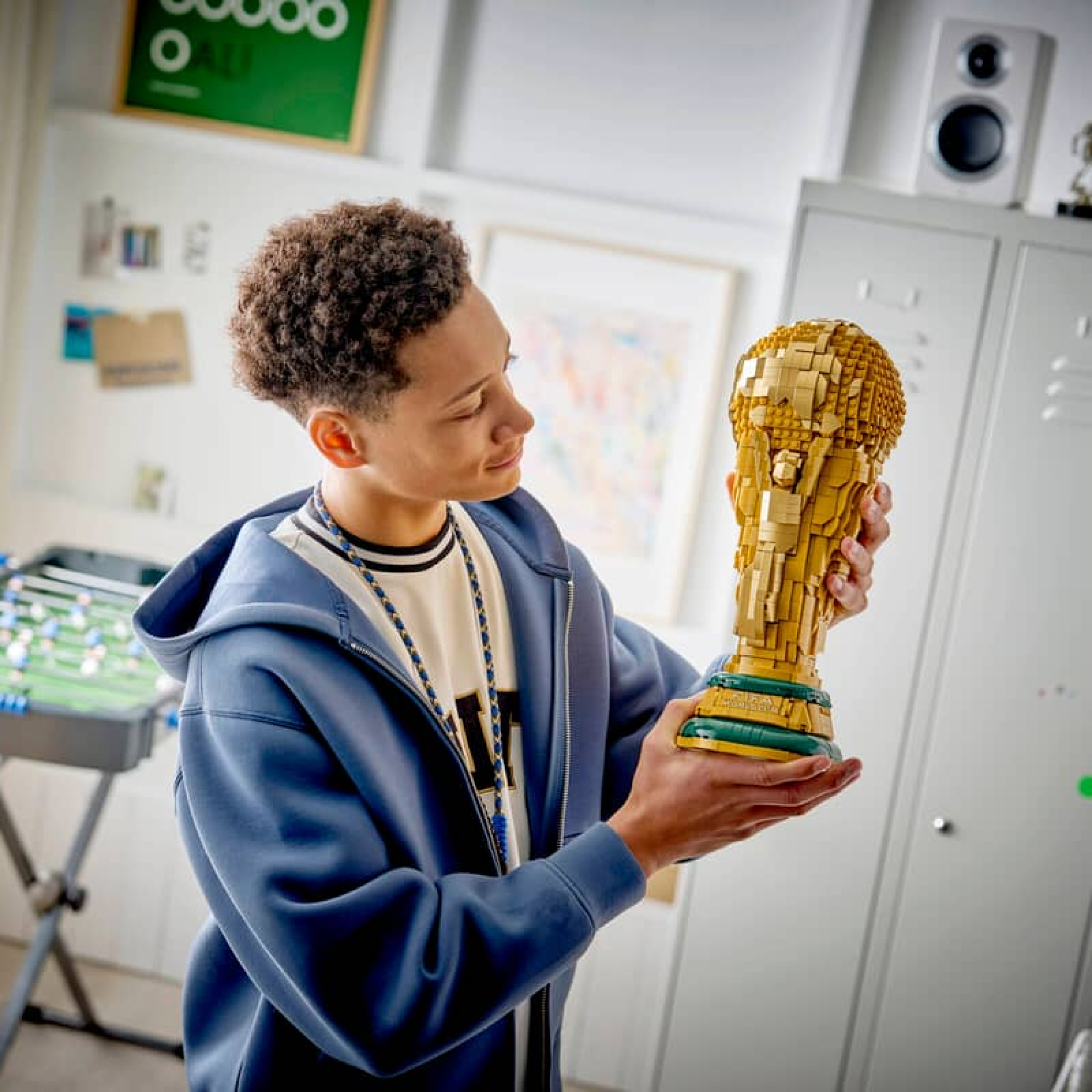World Cup Trophy Building Set (2,842 Pieces)