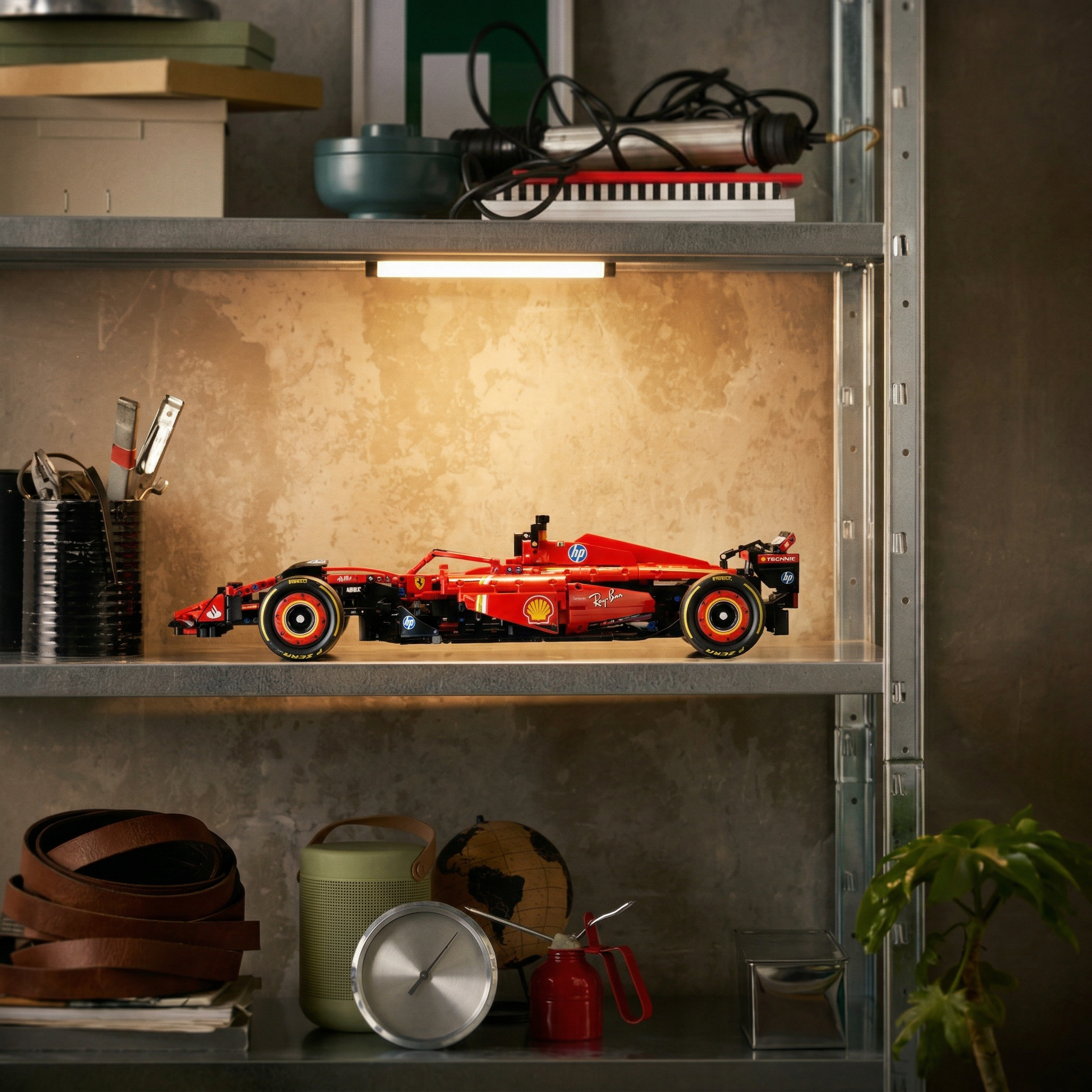 Ferrari SF-24 Formula 1 Car (1,361 Pieces)