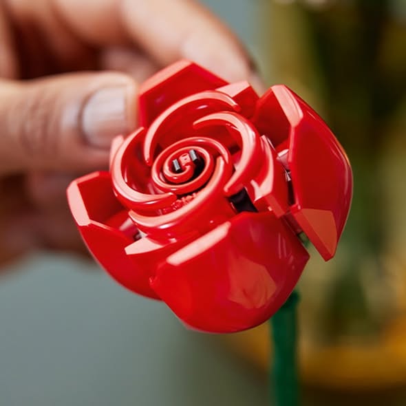 Rose Bouquet Building Set (822 Pieces)