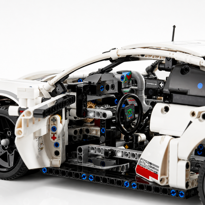 Porsche 911 RSR (1,580 Pieces)