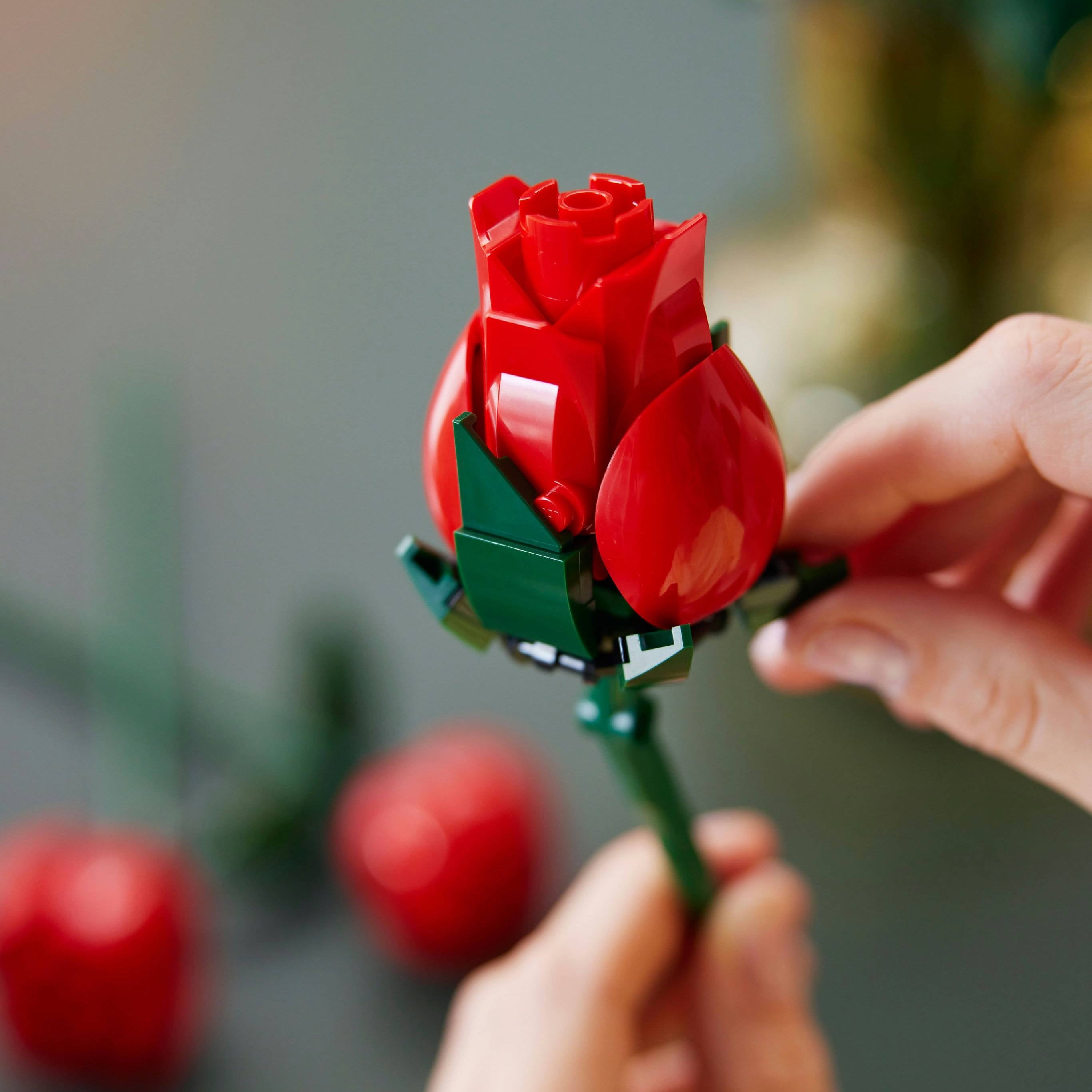 Rose Bouquet Building Set (822 Pieces)